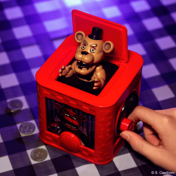 FNAF - Signature Games - Scare-In-The-Box Game - UK - Afbeelding 5